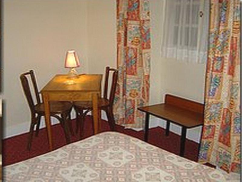 Hotel De Paris Poligny  Room photo