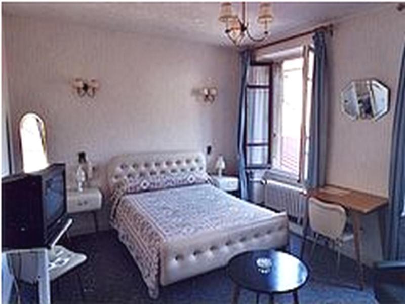 Hotel De Paris Poligny  Room photo